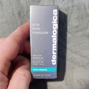 Dermalogica Acne Biotic Moisturizer - Gray and White